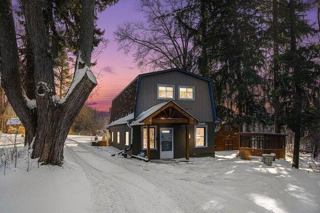 Photo - 5990 Plymouth Rd