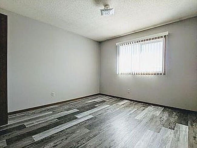 Photo - 230 Leighton Dr