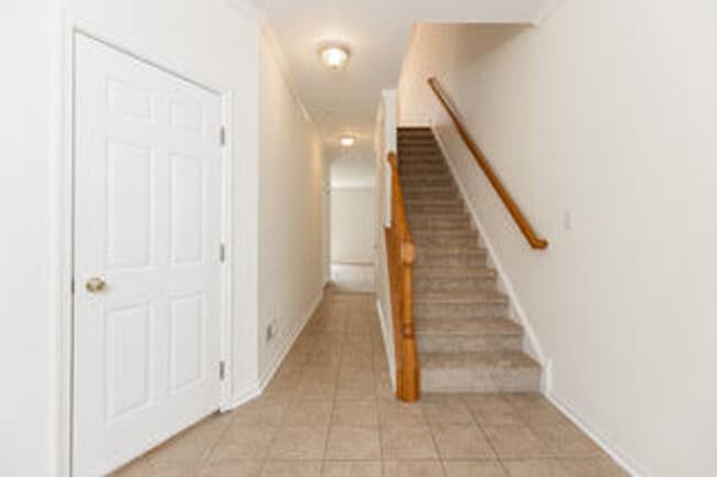 Photo - Spacious, Large, Luxury 3 Bedroom Townhous...