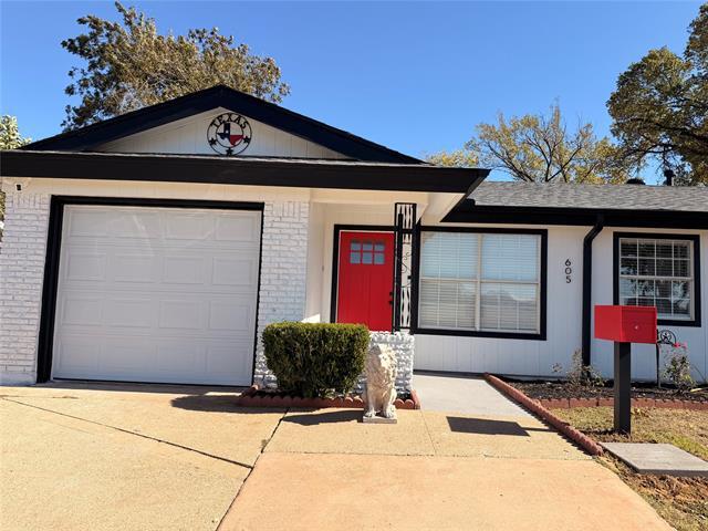 Photo - 605 N Davis Dr