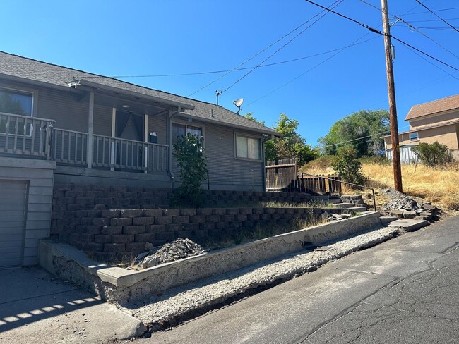 Photo - 1528 Wilford Ave