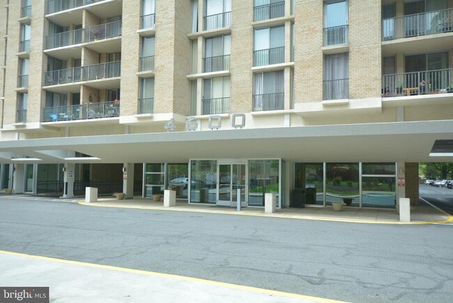 Photo - 4600 S Four Mile Run Dr Unidad 626