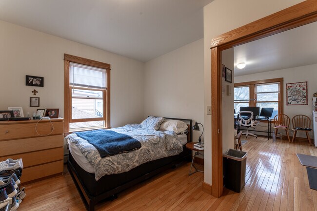 Photo - 209 College Ave