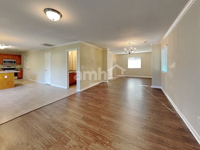 Photo - 107 Oak Knoll Dr