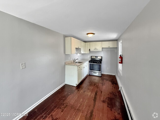 Building Photo - 287 Liberty St Unit 6 Rental