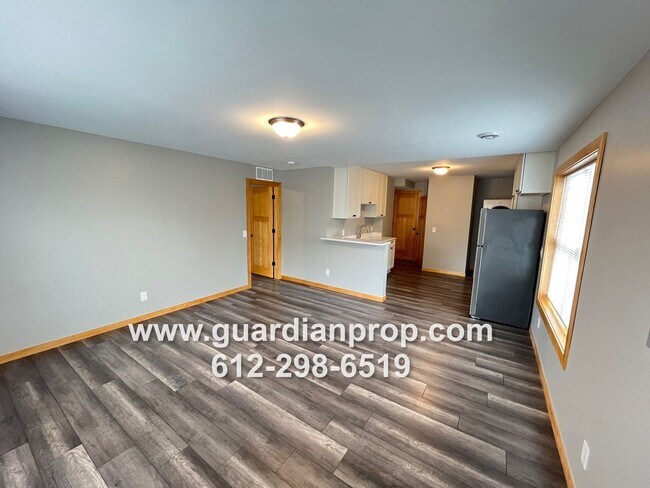 Photo - 1783 Dayton Ave Unidad 1783-Upper