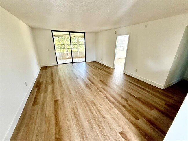 Photo - 7301 NW 18th St Unit 206