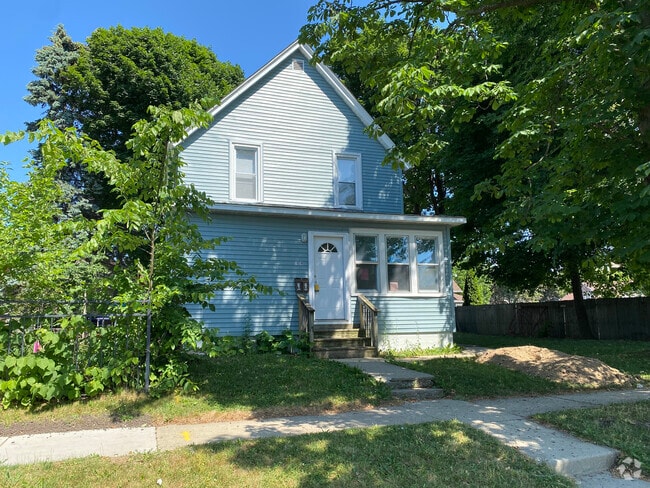 Building Photo - 1039 Adams St Unit 1 Rental