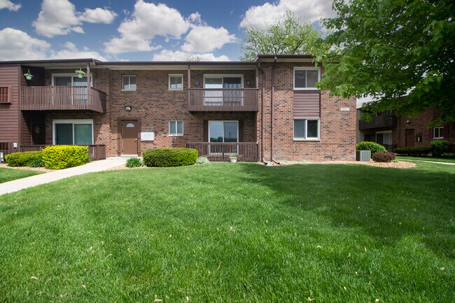Photo - 18079 Live Oak Ct Unidad 1616