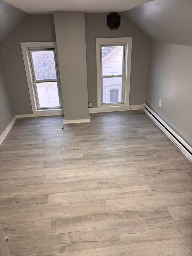 Photo - 78 E Broad St