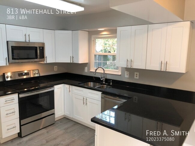 Photo - 813 Whitehall St