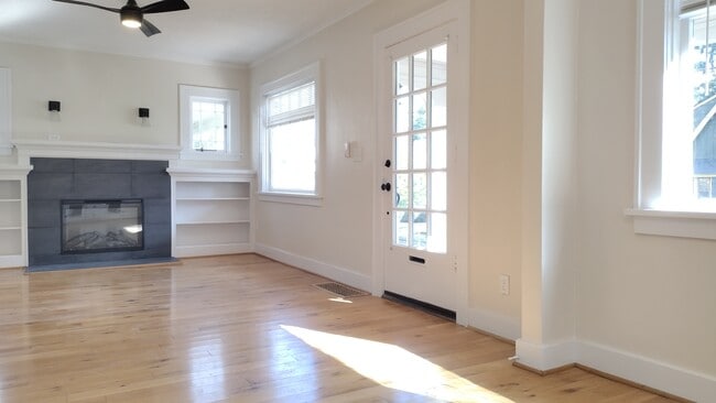 Photo - 2551 NE 32nd Pl