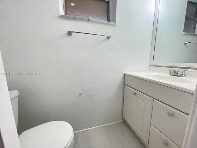 Photo - 2810 NE 201st Terrace Unidad G328