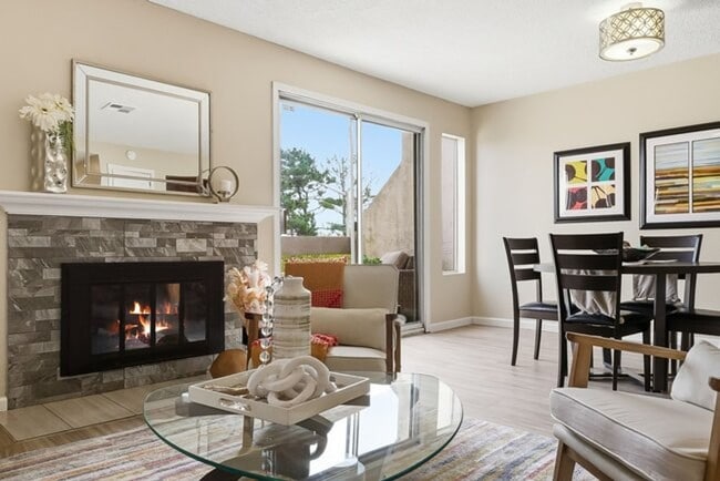 Building Photo - Remodeled 3 bedroom condo Unit 44