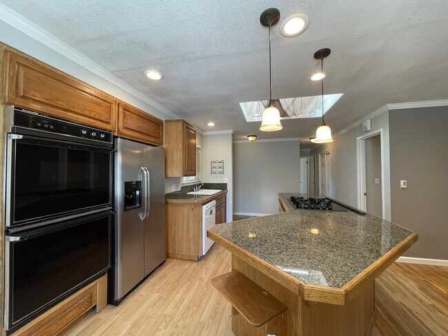 Photo - 4 Verbena Ln House