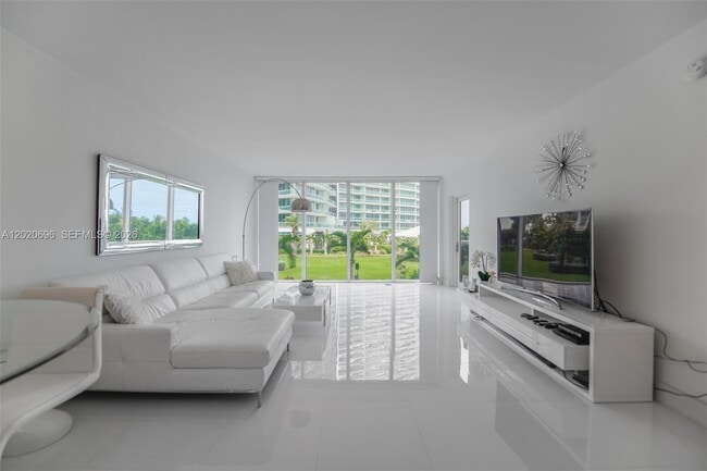 Building Photo - 10275 Collins Ave Unit 307