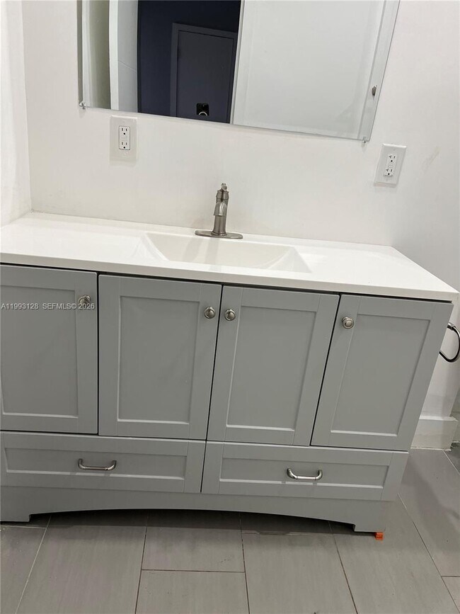 Building Photo - 1531 NW 8th Ave Unit 1531