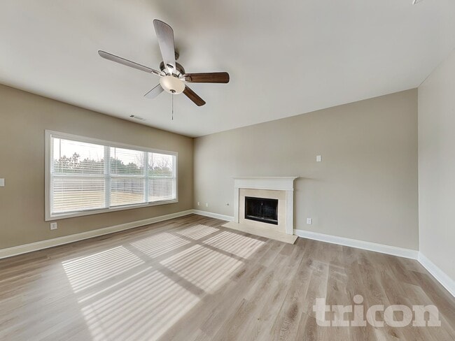 Photo - 905 Southfork Dr