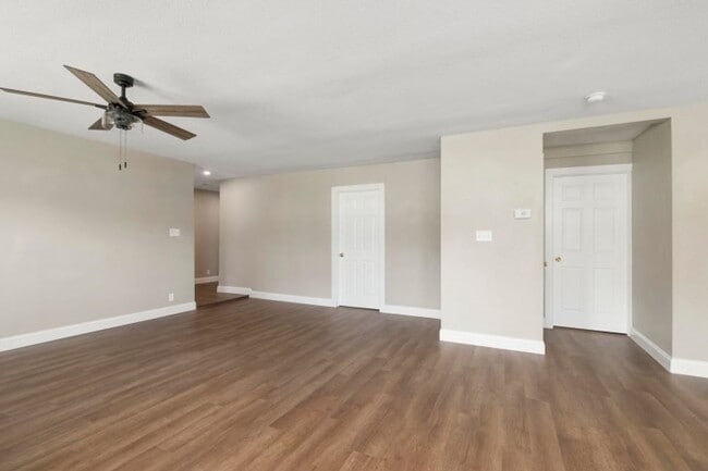 Photo - 2719 W Madison St