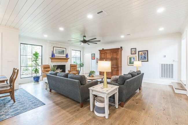 Photo - 4810 Middle Falls Dr