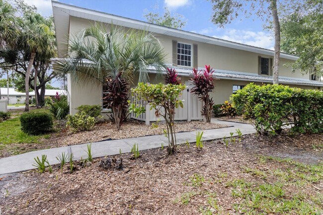 1277 Seagull Point