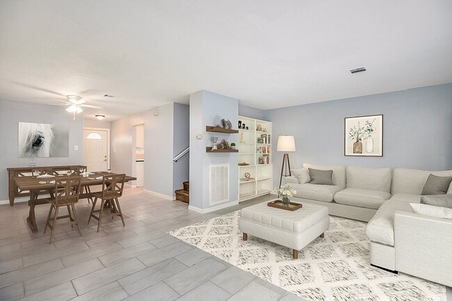 Building Photo - 1525 Ramada Dr Unit 1525