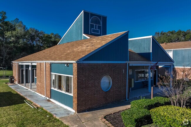 Leasing Office