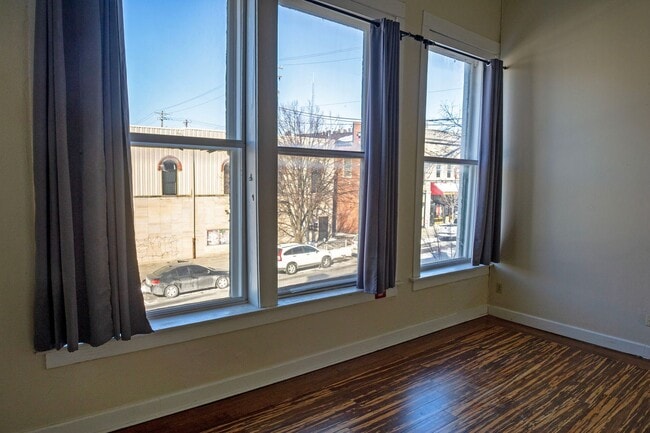 Photo - 204 N Walnut St Unit A