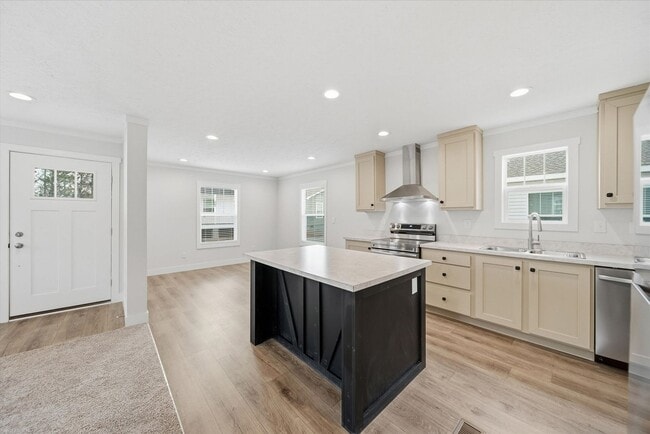 Photo - 3 Bed / 2 Bath Home in Hickory FOR RENT Pet Friendly!