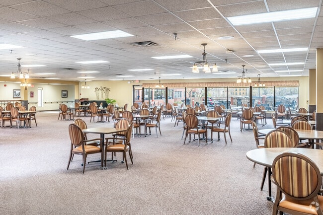 Comedor - Runnstone Senior Living