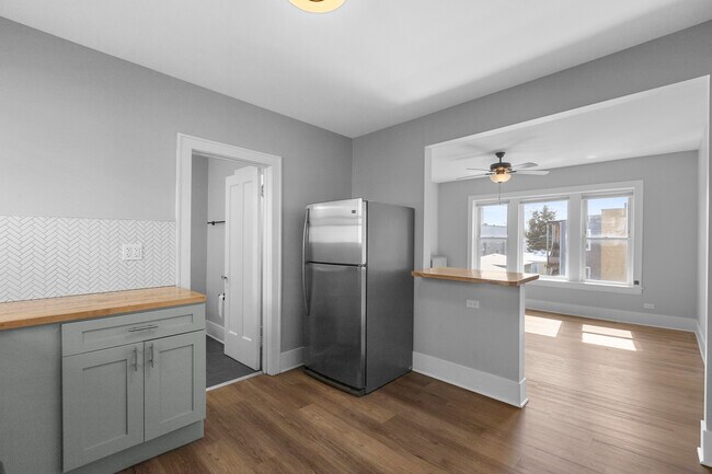 Photo - 3222 W Grace St Unidad # 01E
