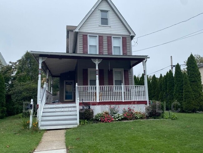 Photo - 913 8th Ave
