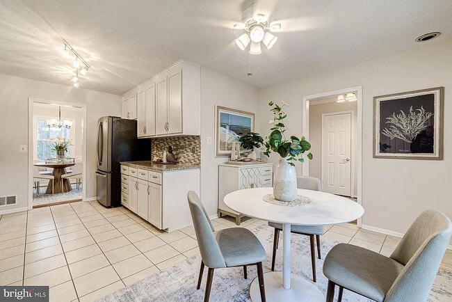 Photo - 11134 Stonebrook Dr