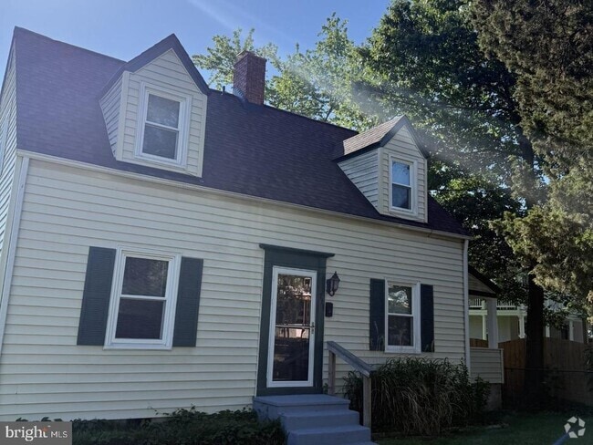 Building Photo - 711 Taggart St Rental