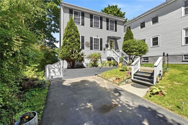 Photo - 90 Rowley St