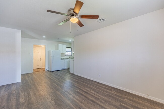 Photo - 131 Harald Ct