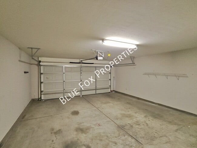 Photo - 100 E Medina Rd
