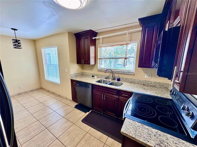 Photo - 2532 Woodgate Blvd Unit 204