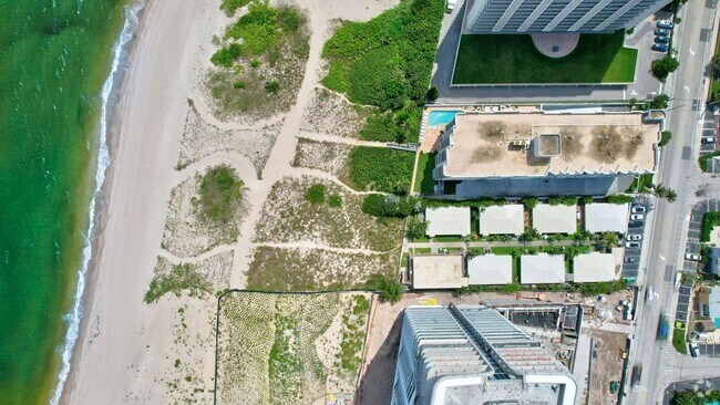 Building Photo - 820 N Ocean Blvd Rental