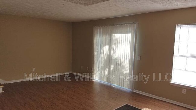 Photo - 1135 Caliente Dr