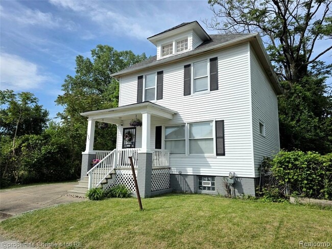 Building Photo - 2927 Seyburn St
