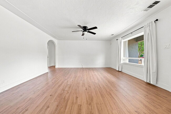 Photo - 3/1 Charmer in the Garden Tract - Dog Friendly