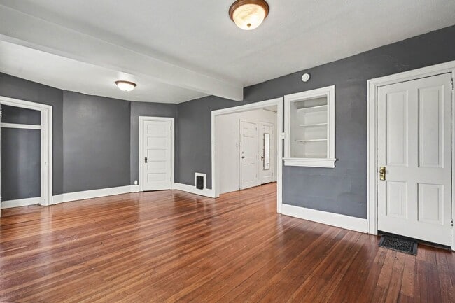 Photo - Historic Capitol Hill Apartment with Private Balcony