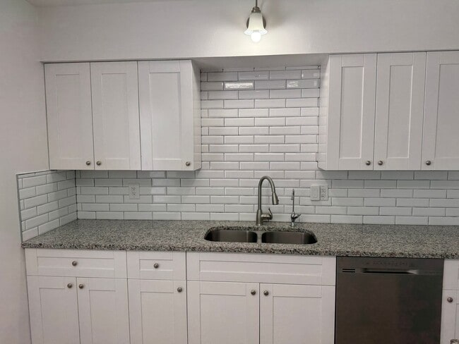 Photo - 2 Bedroom 1 Bath Home with Den/Office