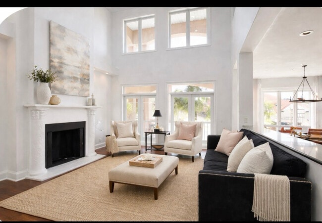 Photo - 845 Bluffview Dr