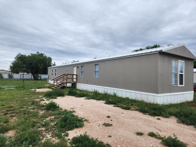 Building Photo - 1308 N Avenue J Rental