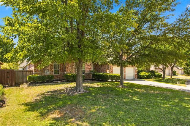 8609 Brook Hollow Dr