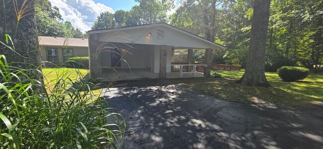 Building Photo - 2 bedroom / 2 bath *unfurnished* rental in...