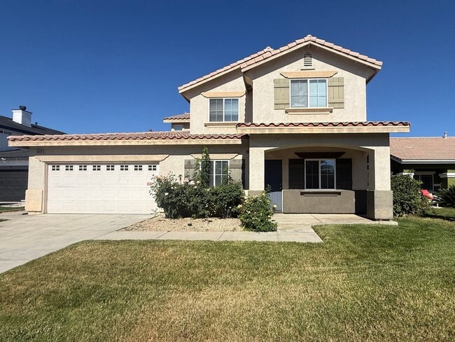 Building Photo - Lancaster 5 Bed + 3 Bath! Available Now