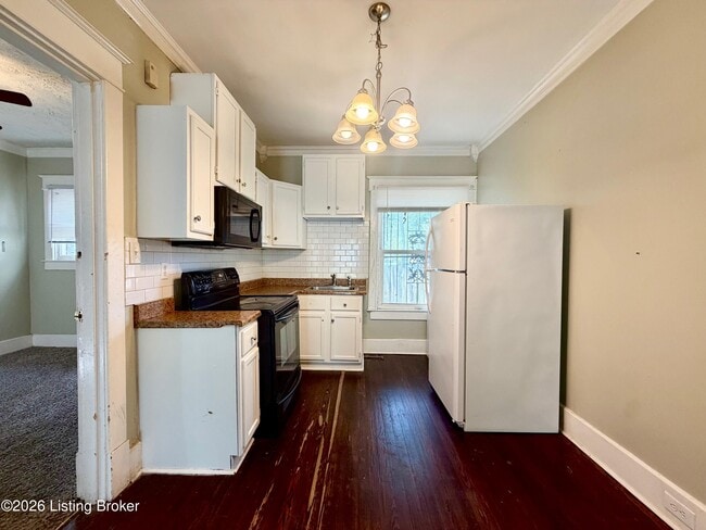 Photo - 1768 W Hill St